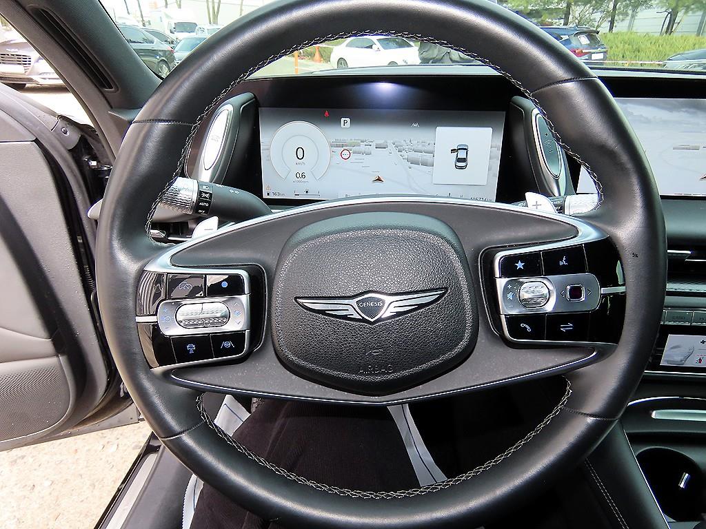 Genesis G90 - Vista 8