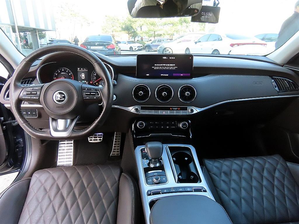 KIA Stinger - Vista 7