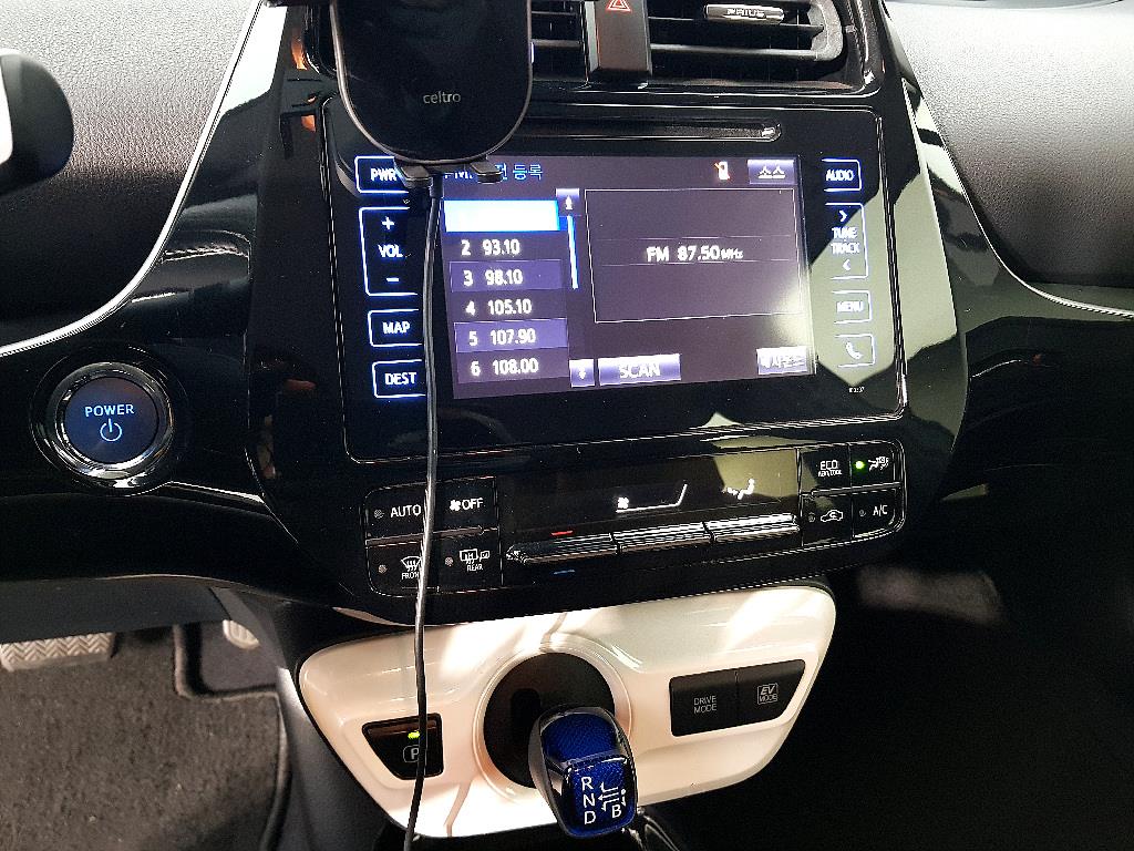 Toyota Prius 2017 Negro - Importación desde Corea - HF Imports Iquique - Foto 13