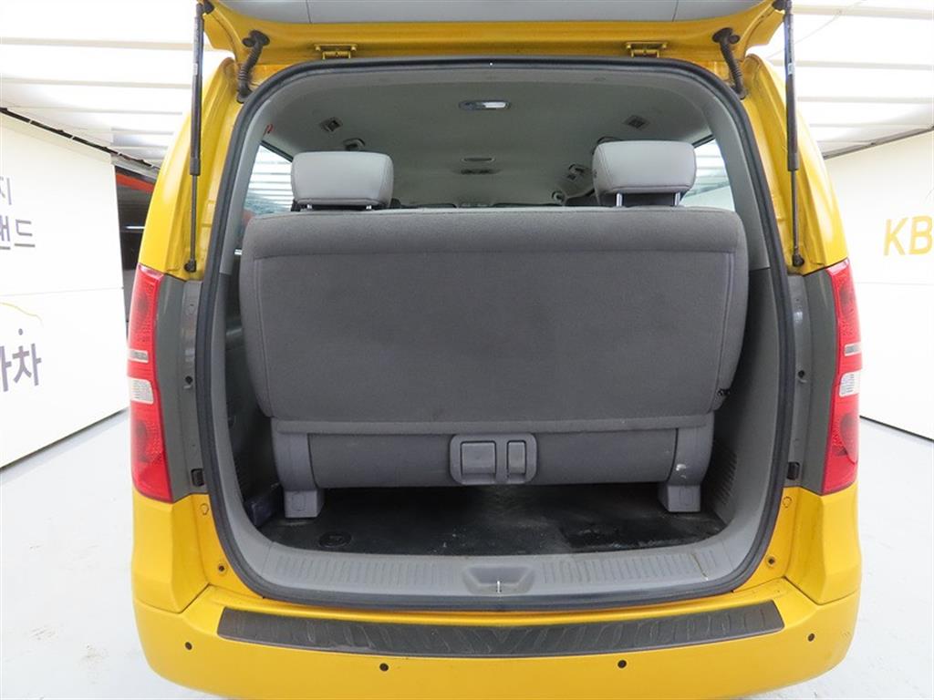 HYUNDAI Starex 2015 Amarillo - Importación desde Corea - HF Imports Iquique - Foto 18
