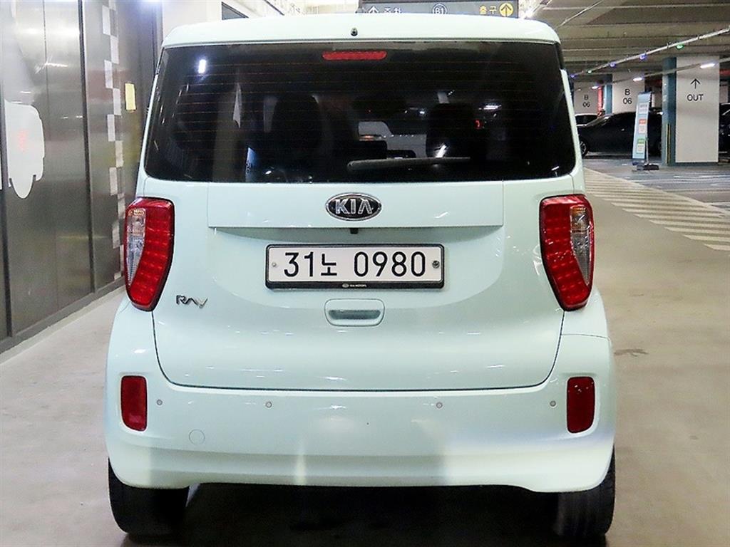KIA Ray - Vista 5