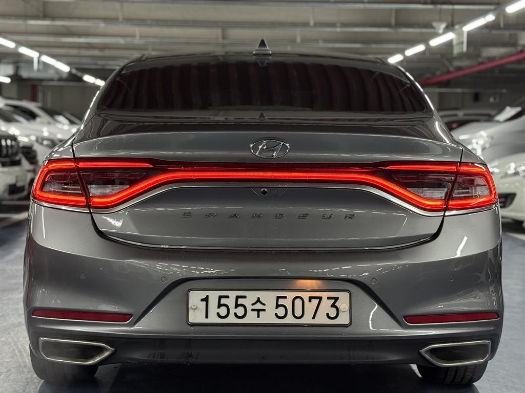 HYUNDAI Grandeur - Vista 4