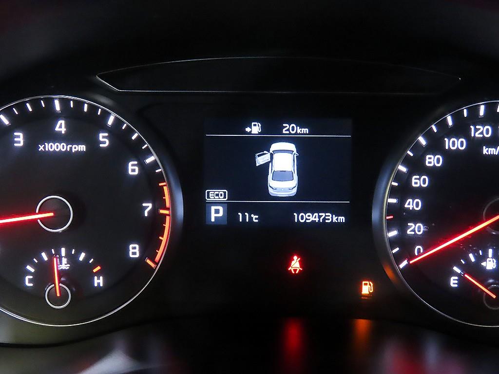 KIA K7 - Vista 9