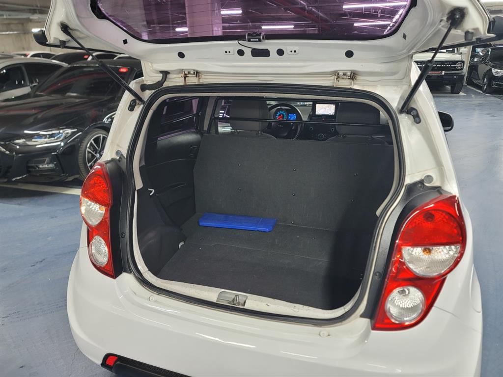 Chevrolet Spark - Vista 5