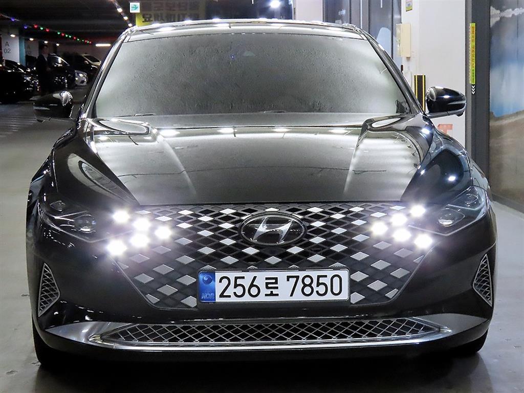 HYUNDAI Grandeur - Vista 2