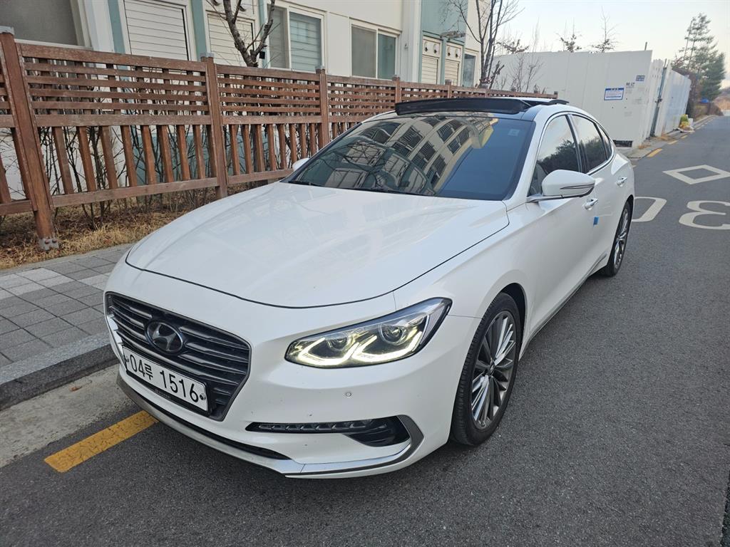 HYUNDAI Grandeur - Vista 2