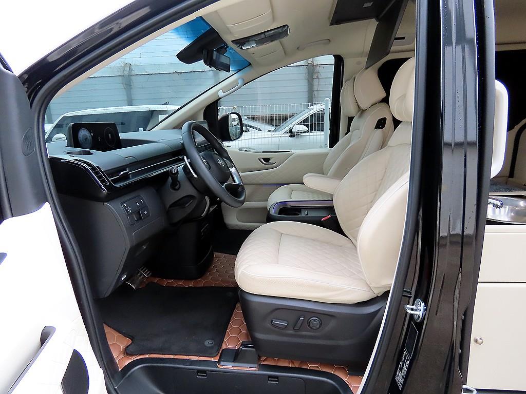 HYUNDAI Staria - Vista 5