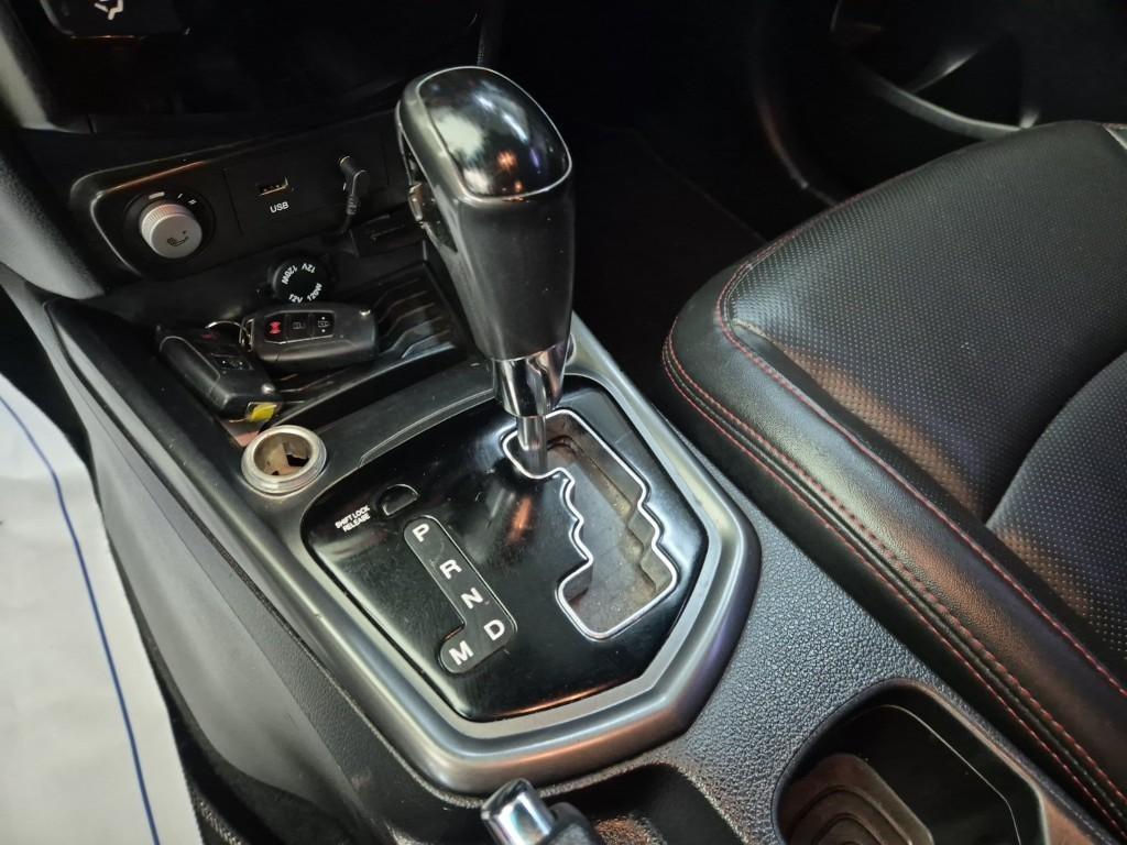 Ssangyong Tivoli - Vista 8