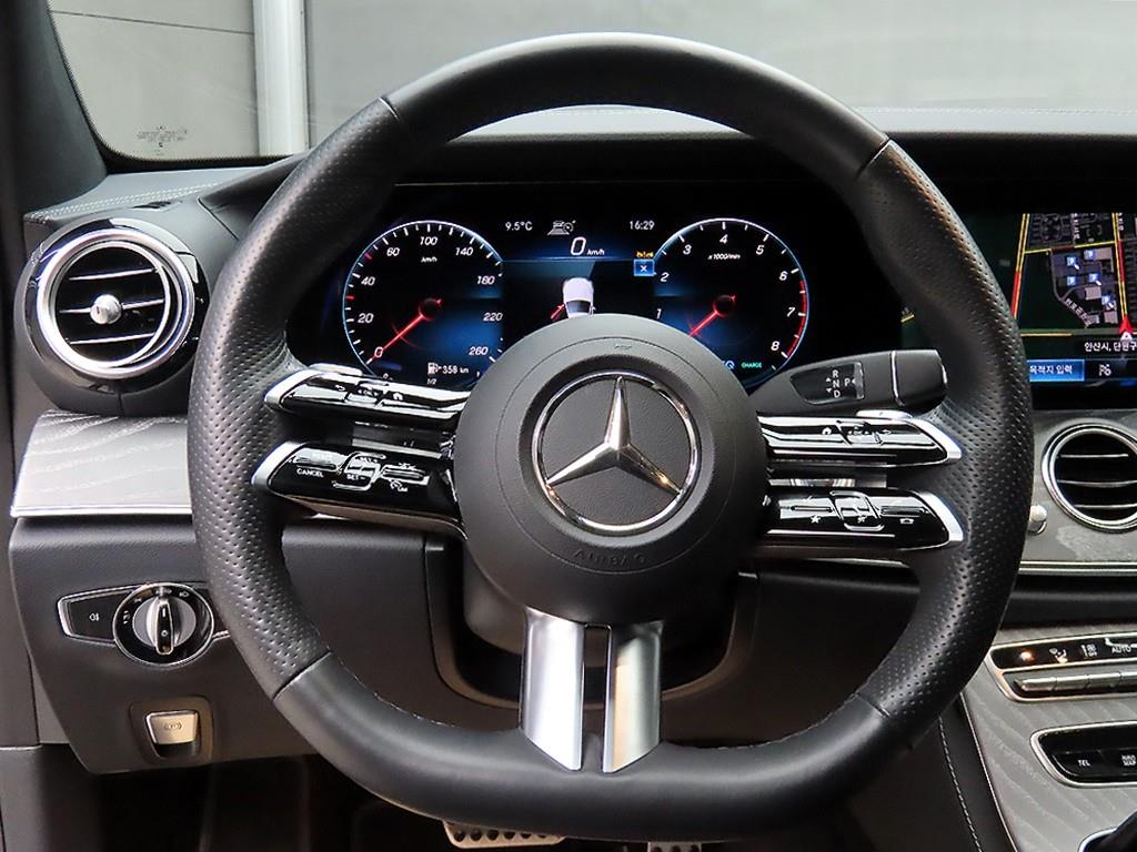 Mercedes Benz E class - Vista 9