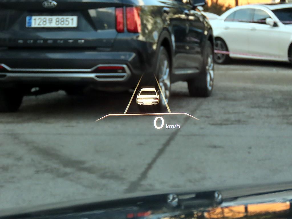 Genesis G80 - Vista 10