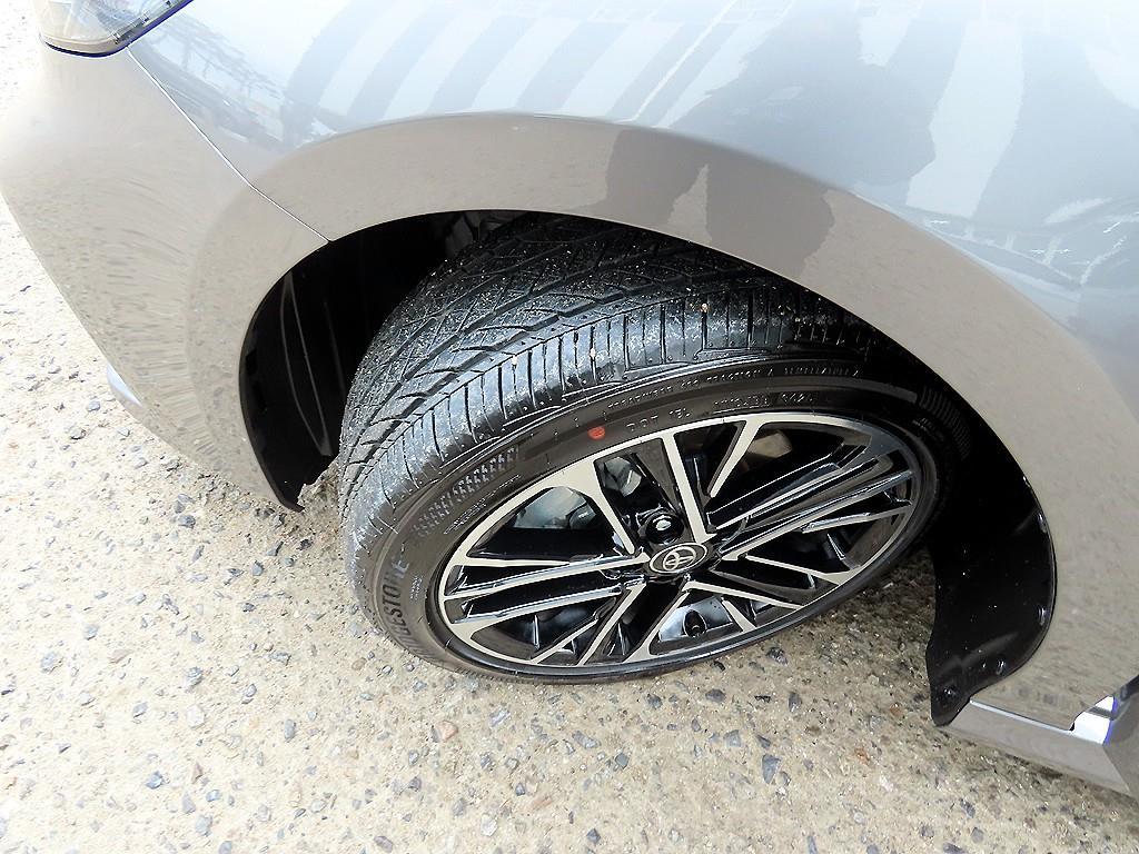 Toyota Camry 2025 Gris - Importación desde Corea - HF Imports Iquique - Foto 20