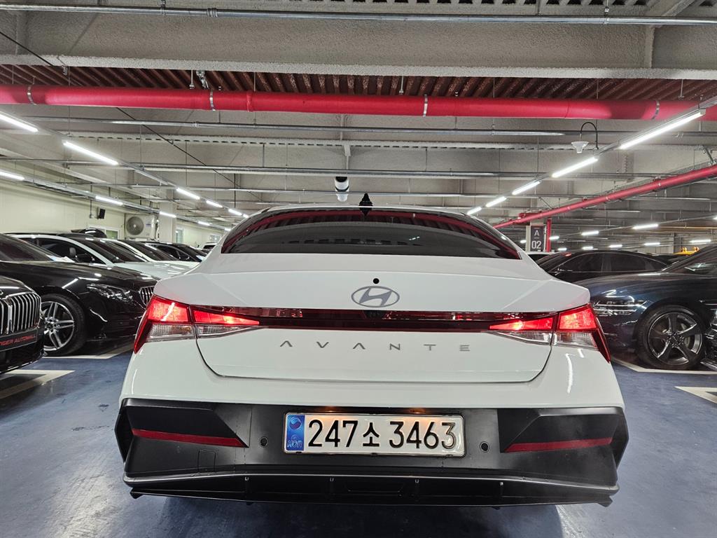 HYUNDAI Avante - Vista 5