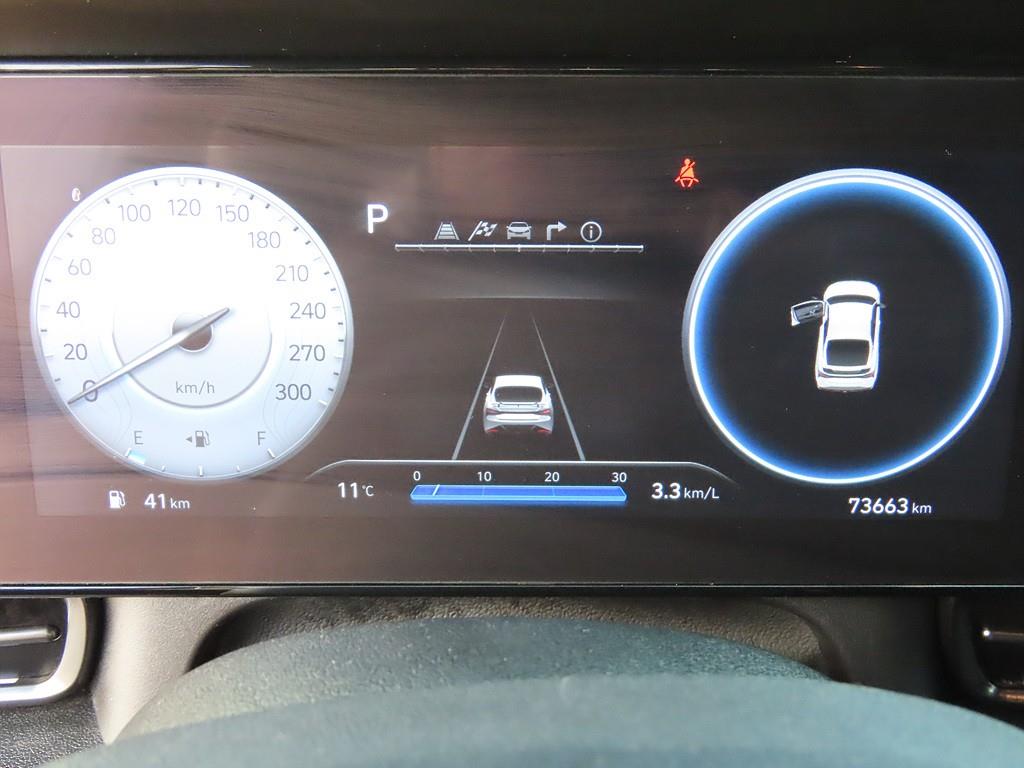 HYUNDAI Avante - Vista 9