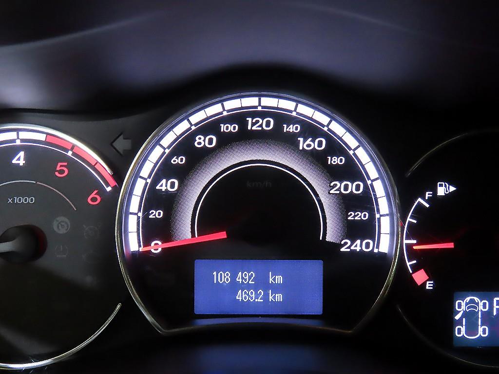 SAMSUNG QM5 - Vista 9