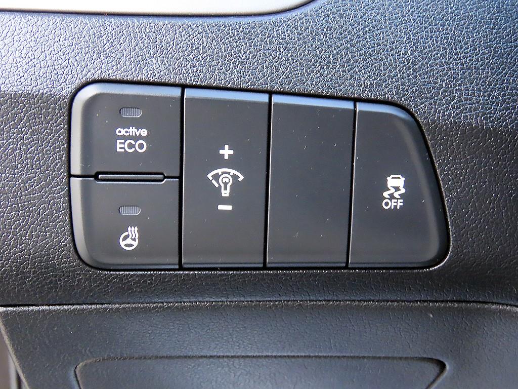 HYUNDAI Avante - Vista 12