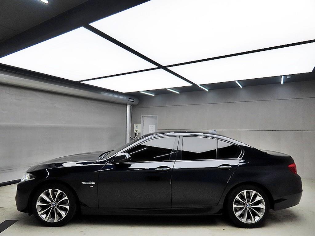 BMW 5 Series - Vista 4