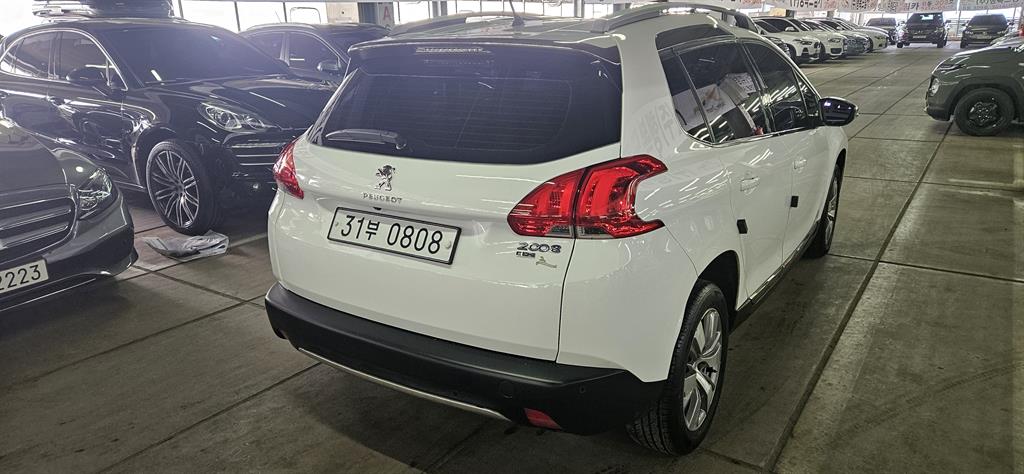 Peugeot 2008 - Vista 4