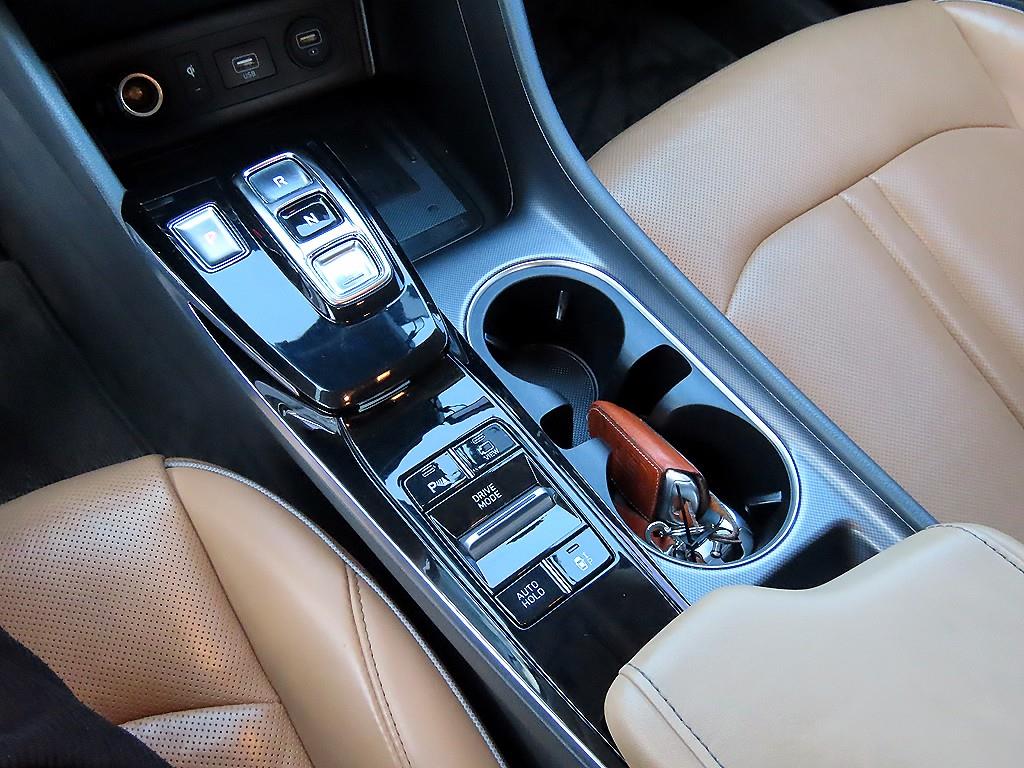 HYUNDAI Sonata - Vista 11