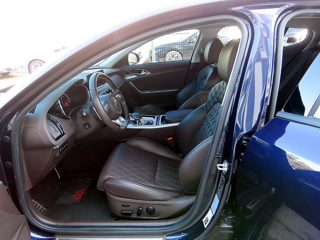 KIA Stinger - Vista 5