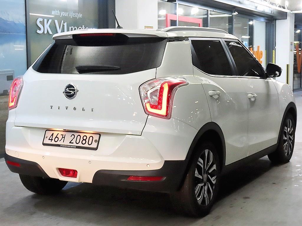 Ssangyong Tivoli - Vista 4