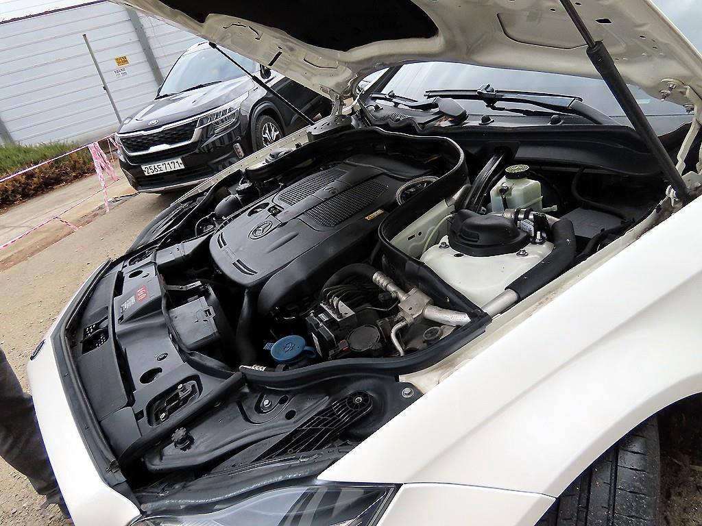 Mercedes Benz CLS Class 2012 Blanco - Importación desde Corea - HF Imports Iquique - Foto 19