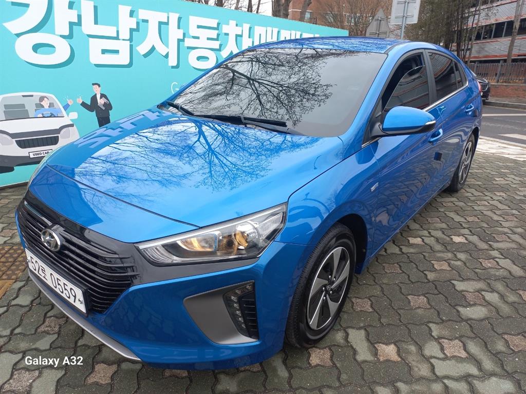 HYUNDAI Ioniq - Vista 2