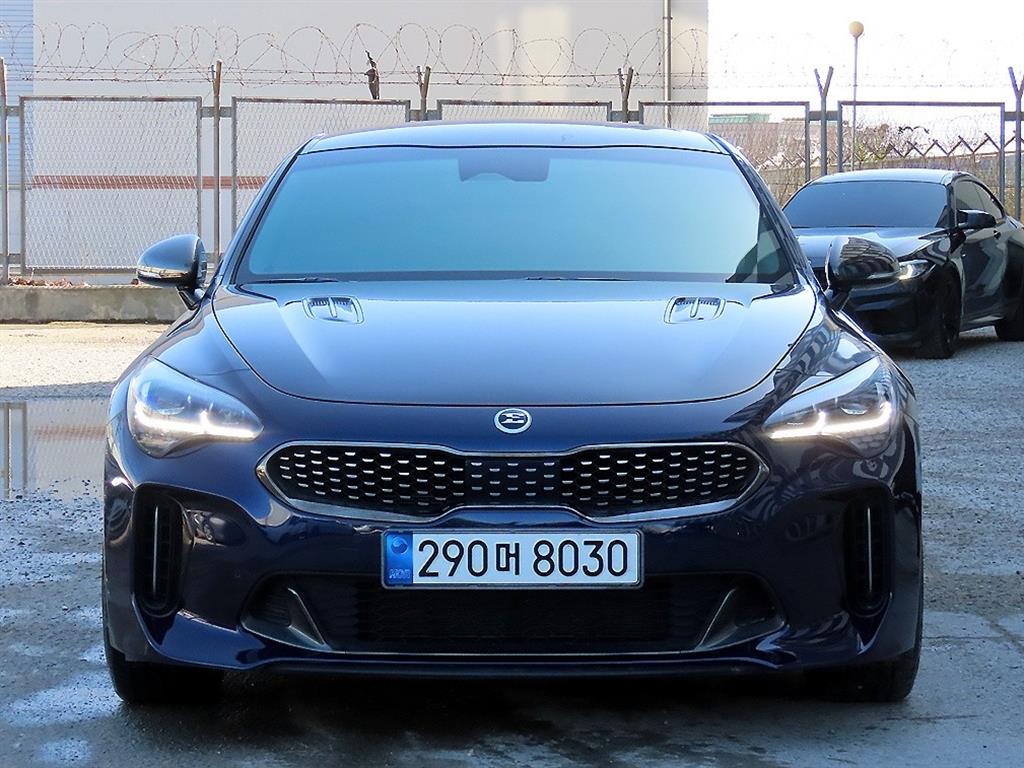 KIA Stinger 2021 Rojo - Importación desde Corea - HF Imports Iquique - Foto 1