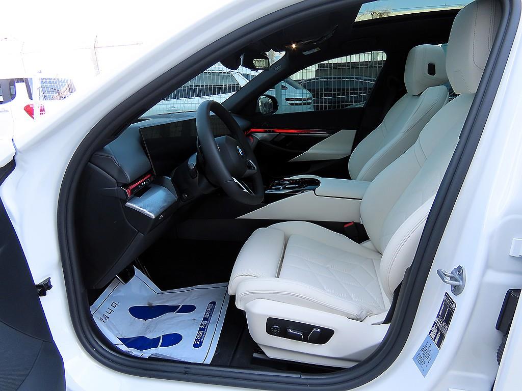 BMW 5 Series - Vista 5