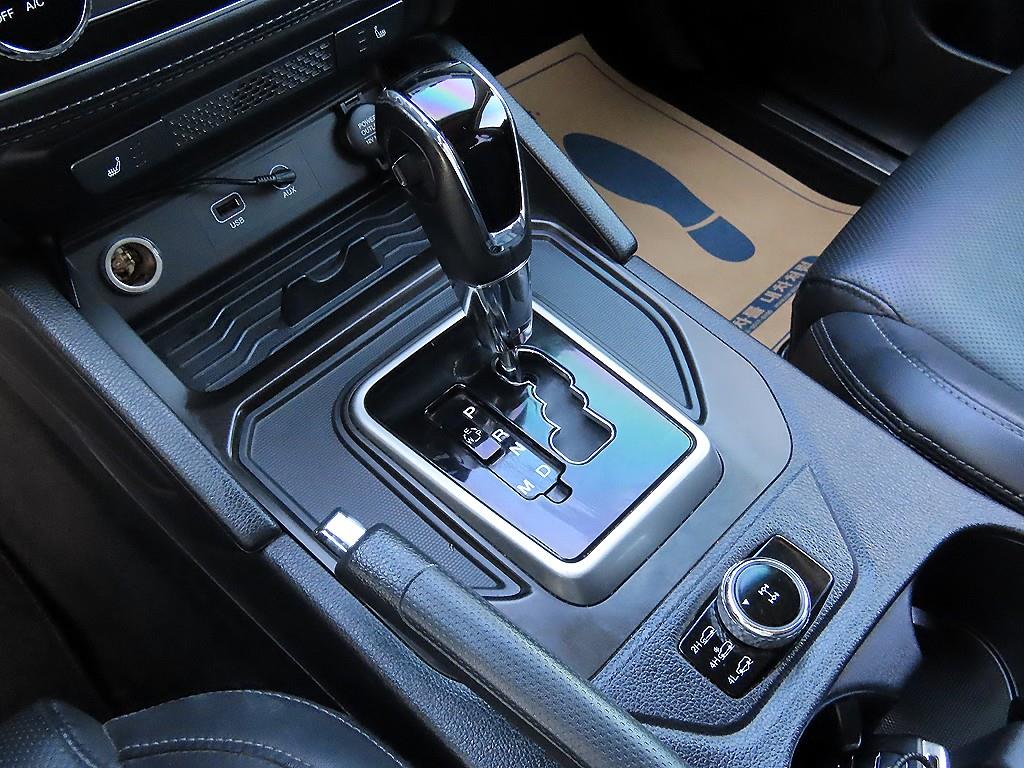 Ssangyong Rexton - Vista 10