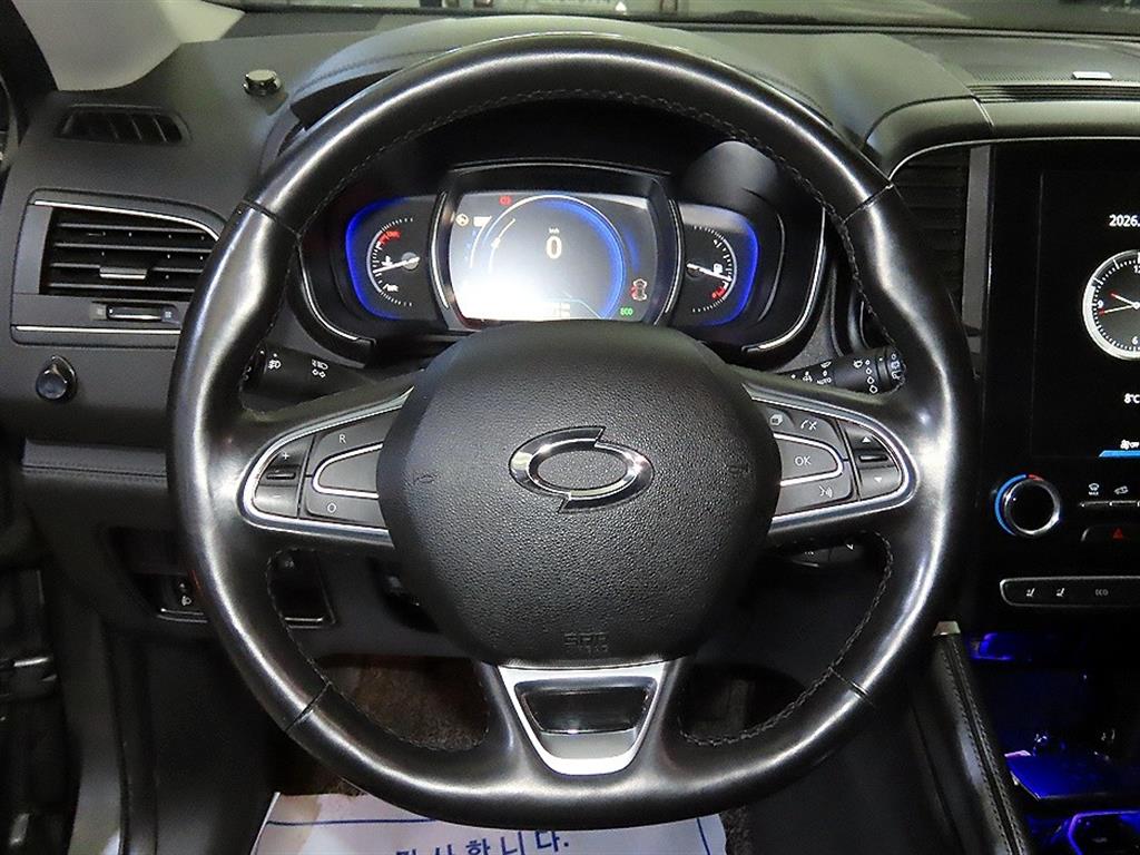 SAMSUNG QM6 - Vista 8