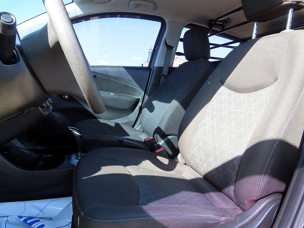 Chevrolet Spark - Vista 5