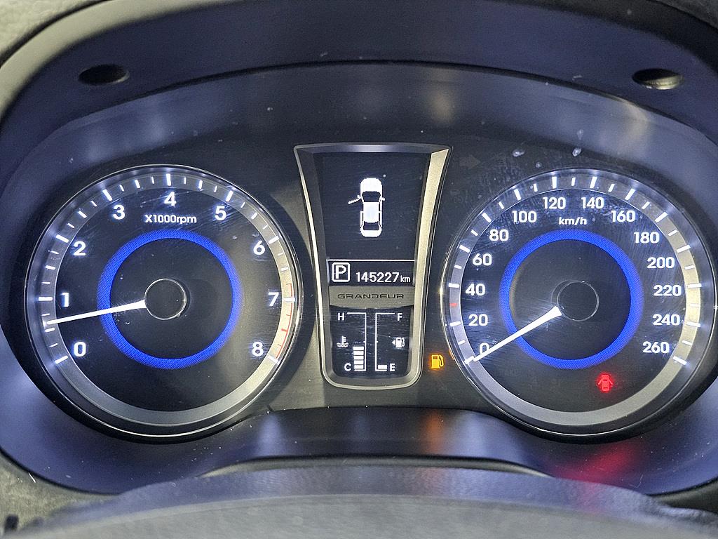 HYUNDAI Grandeur - Vista 7