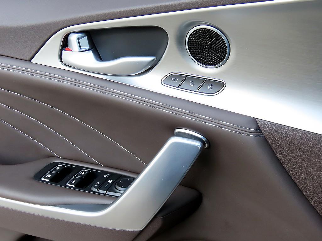 KIA Stinger - Vista 11