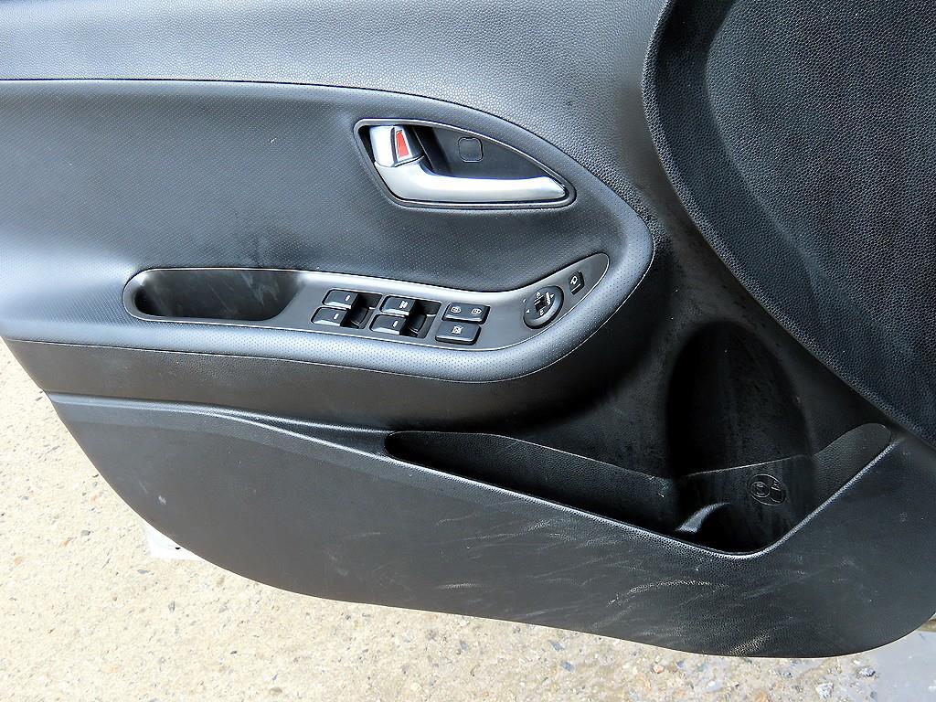 KIA Morning - Vista 11