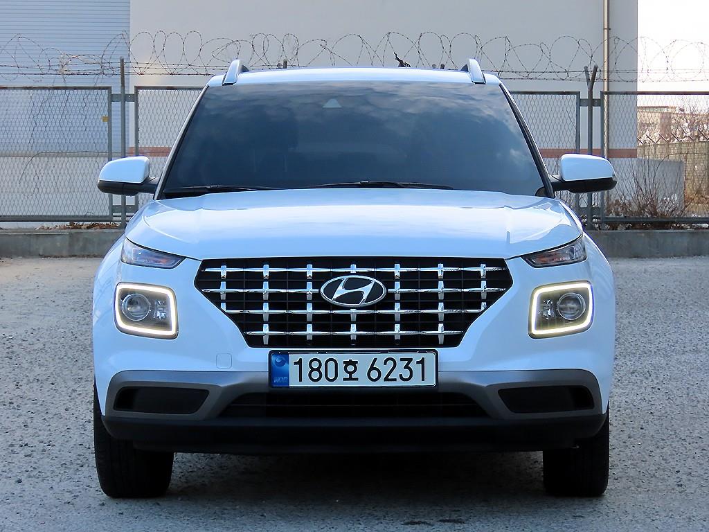 HYUNDAI Venue 2022 Blanco - Importación desde Corea - HF Imports Iquique - Foto 1