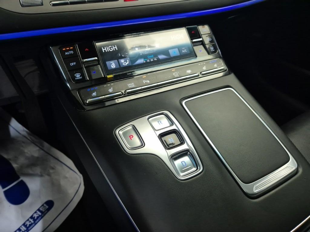 HYUNDAI Grandeur - Vista 8