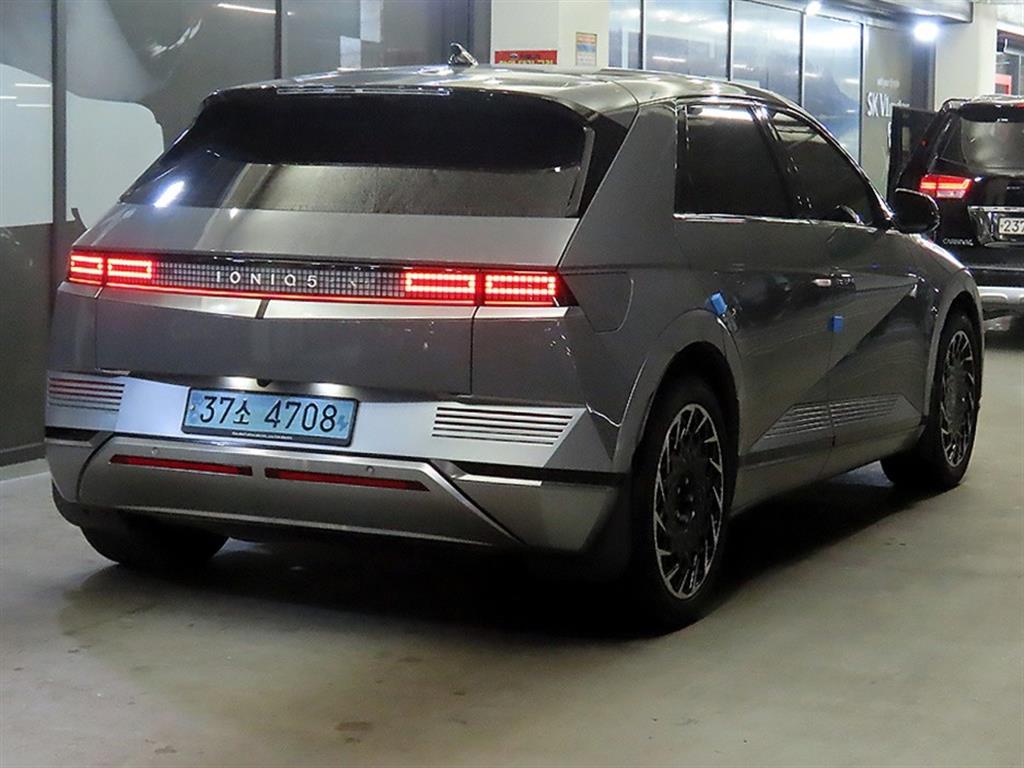 HYUNDAI Ioniq 5 - Vista 4