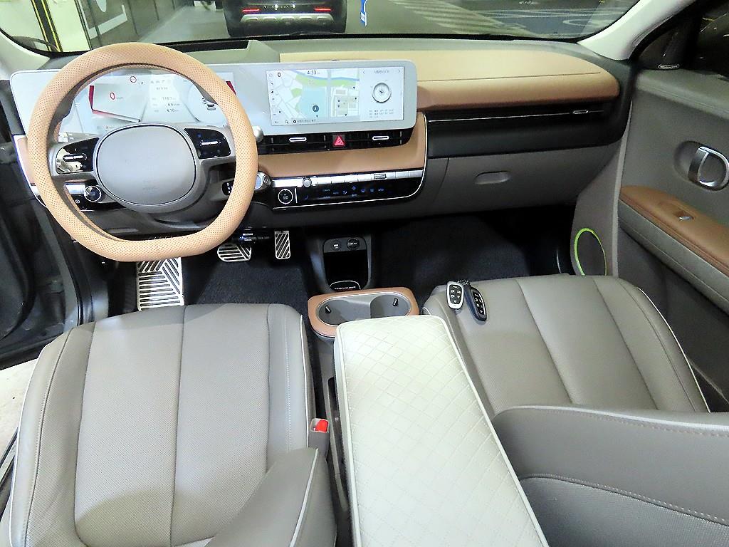 HYUNDAI Ioniq 5 - Vista 10