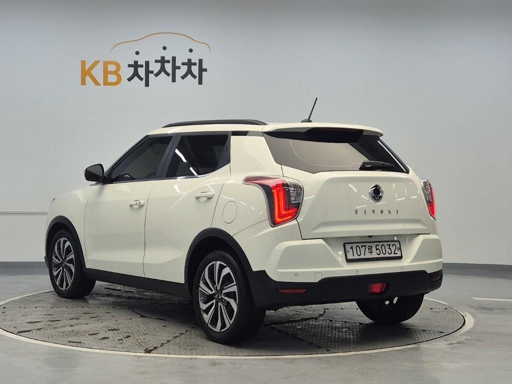 Ssangyong Tivoli - Vista 2