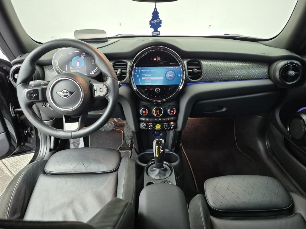 Mini Cooper Electric - Vista 5