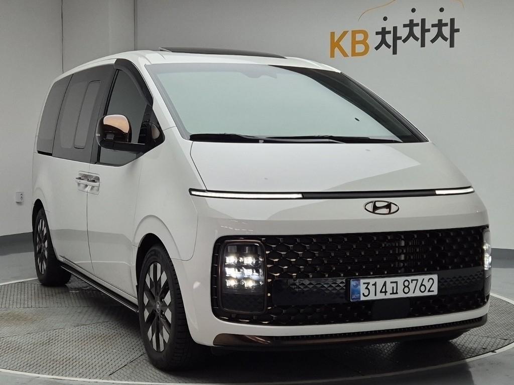 HYUNDAI Staria - Vista 2