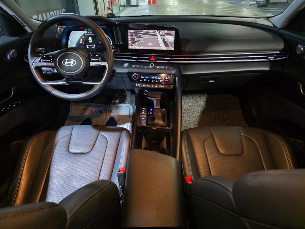 HYUNDAI Avante - Vista 8