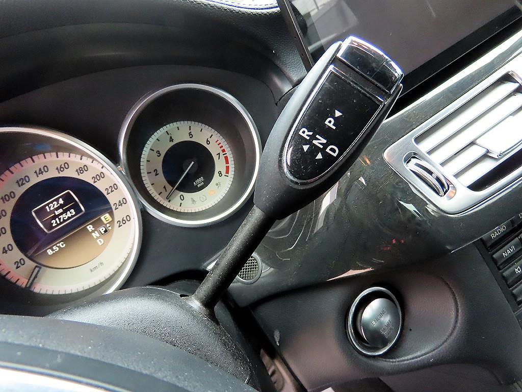 Mercedes Benz CLS Class - Vista 10