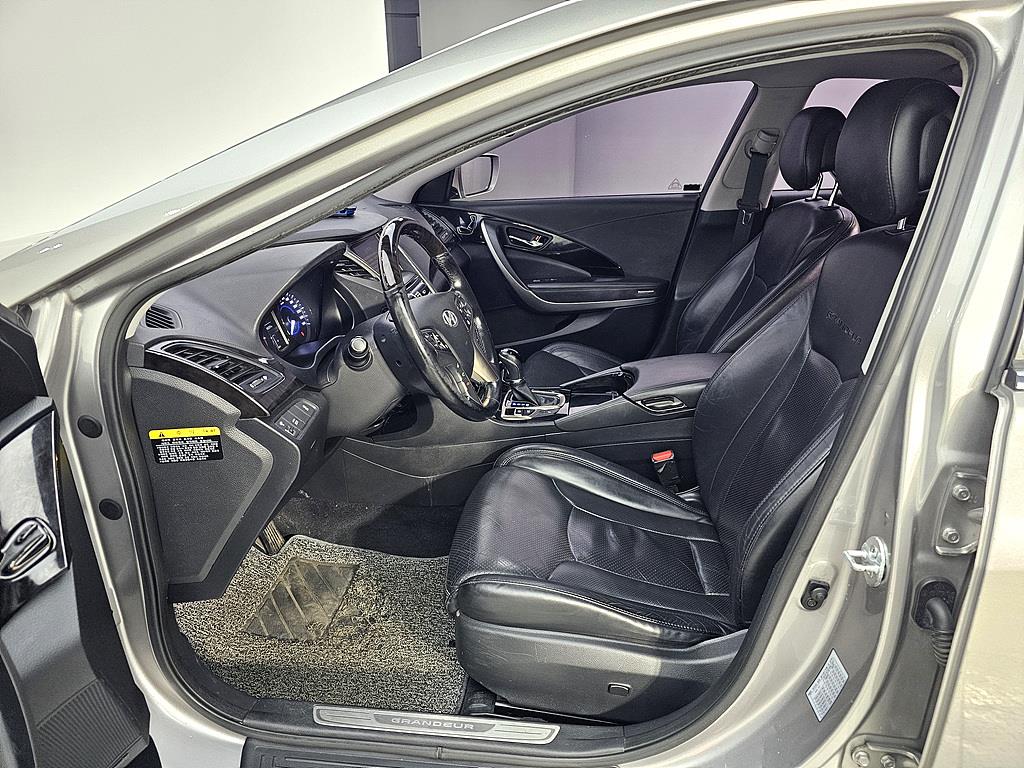 HYUNDAI Grandeur - Vista 8