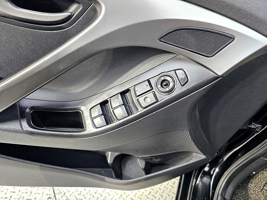 HYUNDAI Avante 2012 Negro - Importación desde Corea - HF Imports Iquique - Foto 13