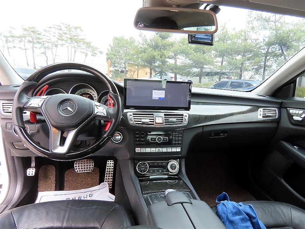 Mercedes Benz CLS Class - Vista 7