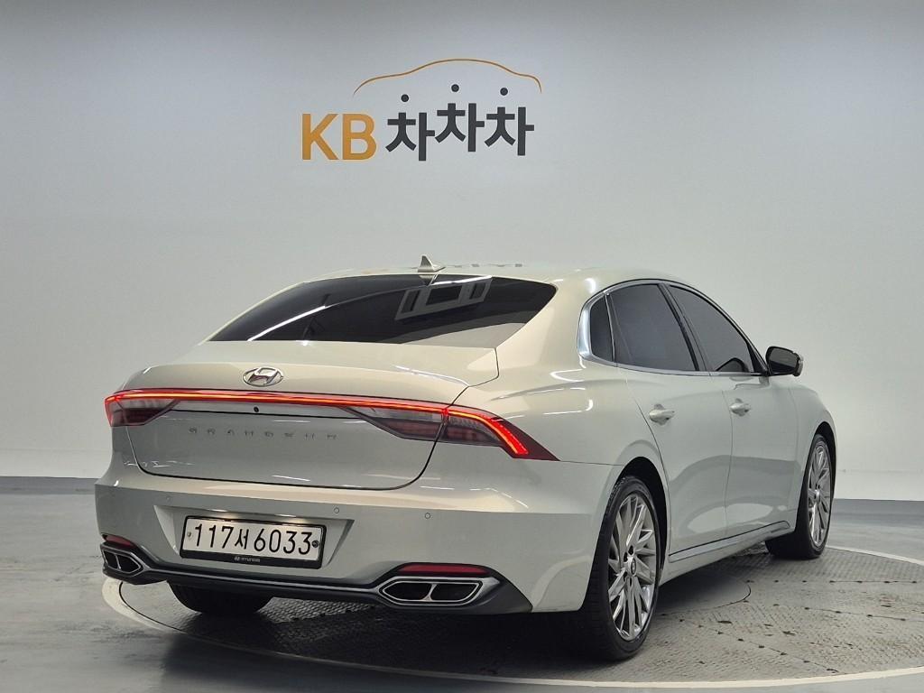 HYUNDAI Grandeur - Vista 3