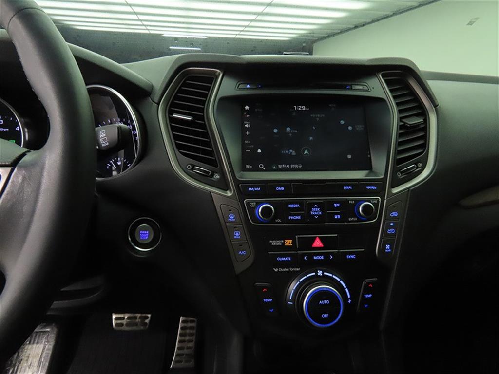 HYUNDAI Maxcruz - Vista 10