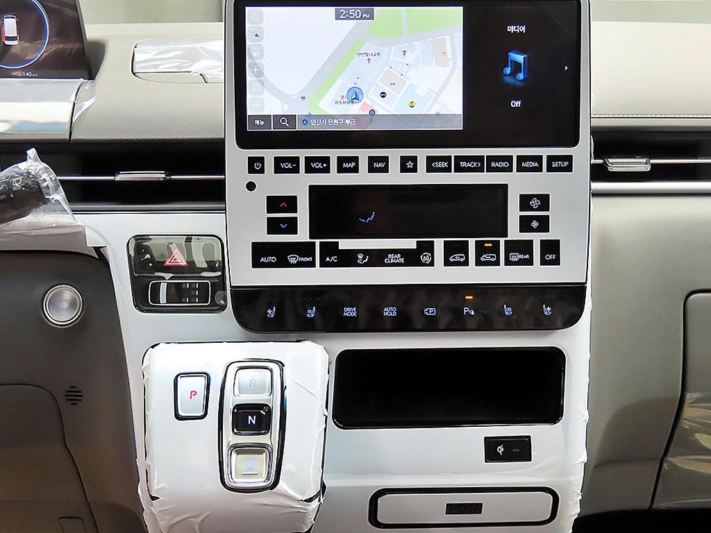 HYUNDAI Staria - Vista 12