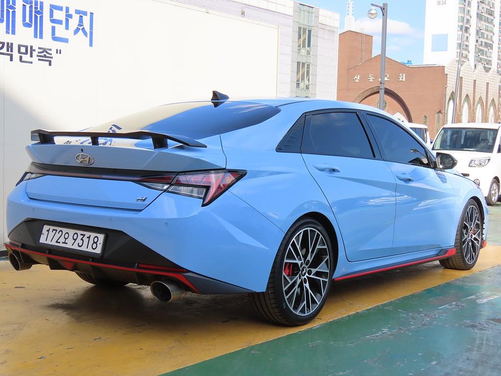 HYUNDAI Avante - Vista 3